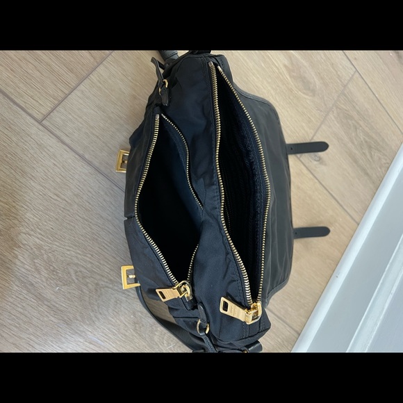 Prada Tessuto Messenger bag with Saffiano leather trim - Picture 2 of 10